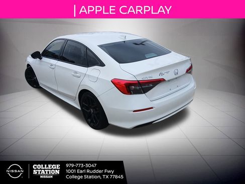 Used 2023 Honda Civic Sport image 4