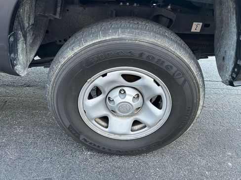 Used 2022 Toyota Tacoma SR5 RWD image 10