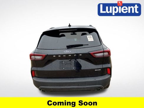 Used 2025 Ford Escape ST-Line image 3