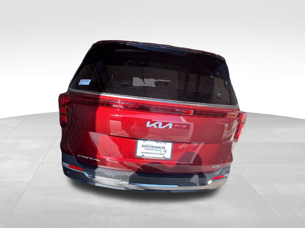Used 2025 Kia Carnival SX FWD image 4