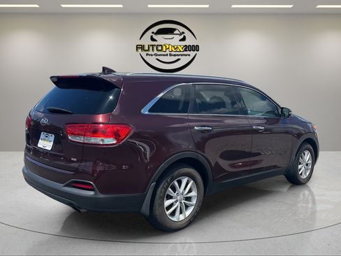 Used 2018 Kia Sorento FWD image 7