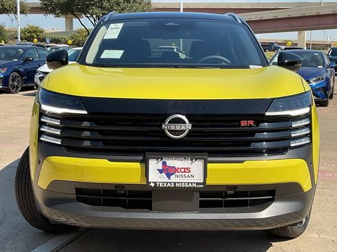 New 2026 Nissan Kicks SR image 3