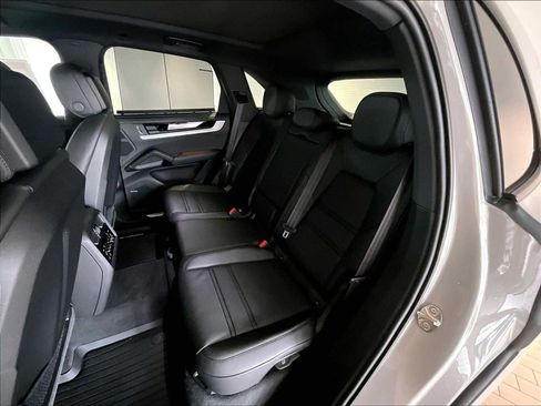 New 2026 Porsche Cayenne AWD/4WD image 28