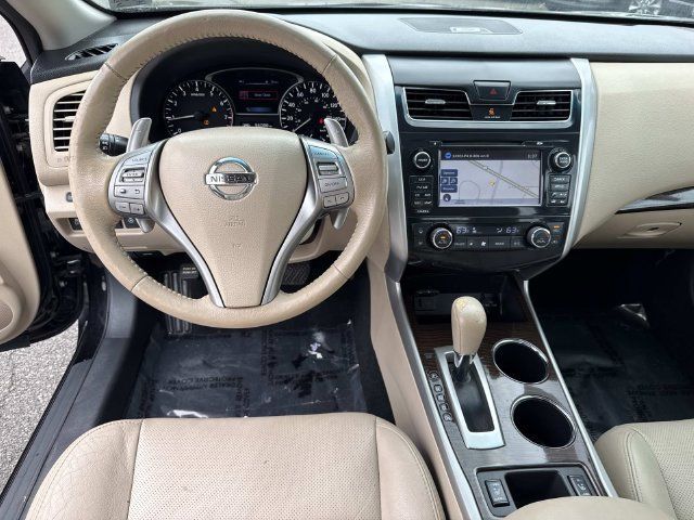 Used 2015 Nissan Altima 3.5 SL FWD image 16