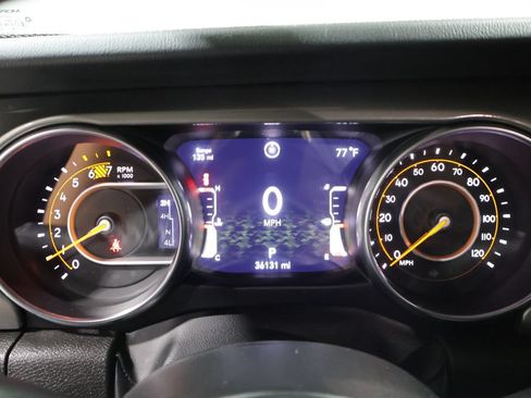 Used 2023 Jeep Wrangler Unlimited Sahara AWD/4WD image 37