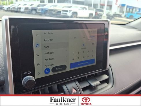 Used 2025 Toyota RAV4 XLE AWD/4WD image 16