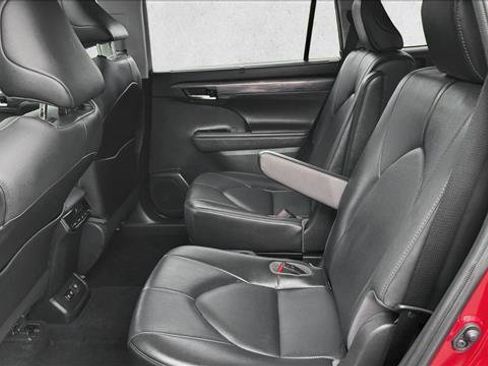 Certified 2020 Toyota Highlander Limited AWD/4WD image 18