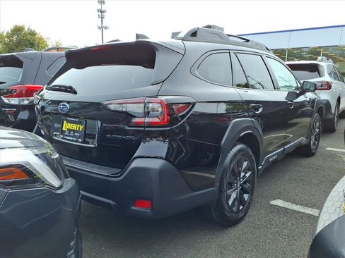 Used 2023 Subaru Outback Onyx Edition image 8