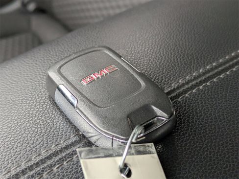 Used 2019 GMC Terrain SLE image 42