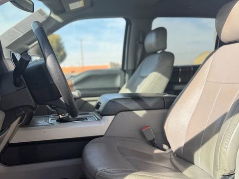 Used 2019 Ford F150 Lariat image 7