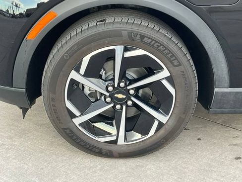 Used 2025 Chevrolet Equinox EV LT FWD image 5