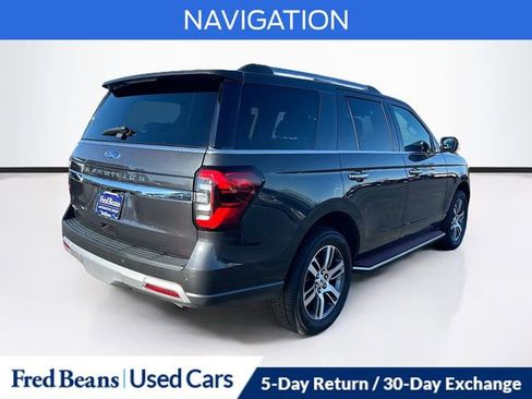 Used 2022 Ford Expedition Limited image 8