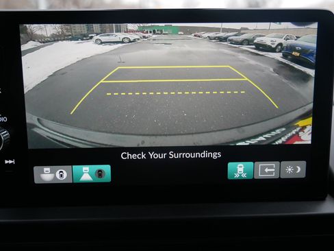 Used 2024 Honda Pilot TrailSport image 29