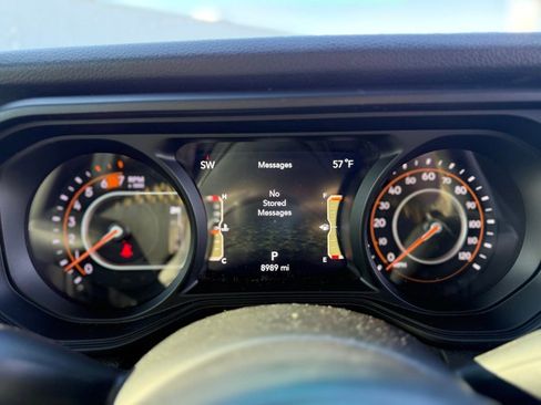 Used 2024 Jeep Wrangler Sport S image 10