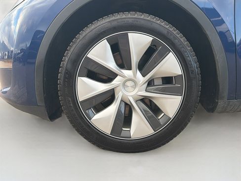 Used 2023 Tesla Model Y Long Range AWD/4WD image 11