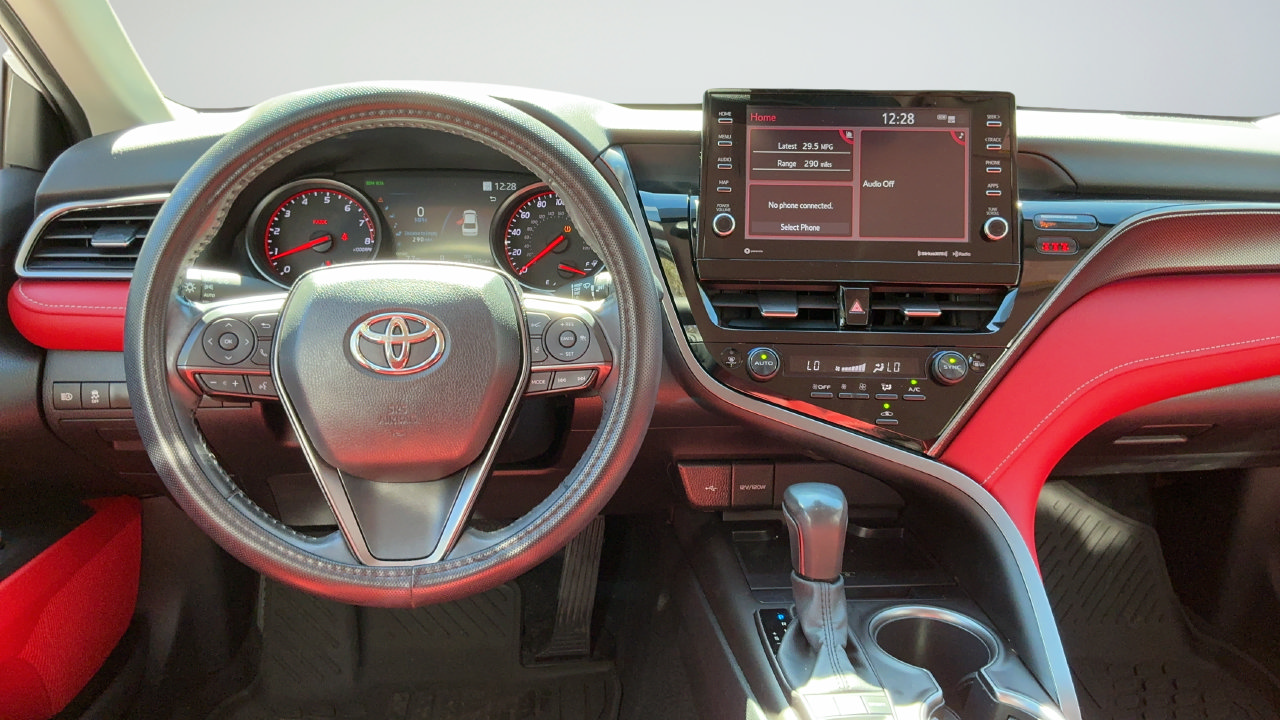 Used 2024 Toyota Camry XSE FWD image 13