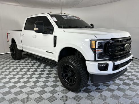 Used 2022 Ford F250 Lariat w/ Black Appearance Package AWD/4WD image 2