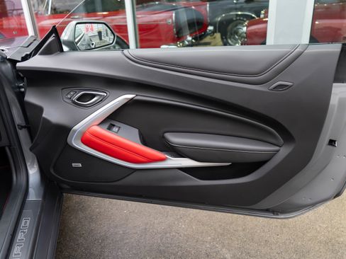 Used 2019 Chevrolet Camaro SS image 25
