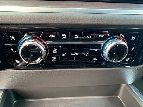 New 2026 GMC Sierra 1500 SLT w/ SLT Convenience Package image 21