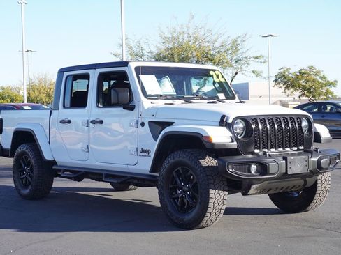 Used 2022 Jeep Gladiator Sport image 4