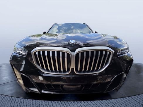 Used 2024 BMW X5 xDrive40i w/ Executive Package AWD/4WD image 2