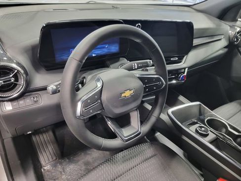 New 2026 Chevrolet Equinox LT w/ Convenience Package II image 12