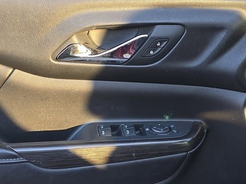 Used 2018 GMC Acadia SLT image 12