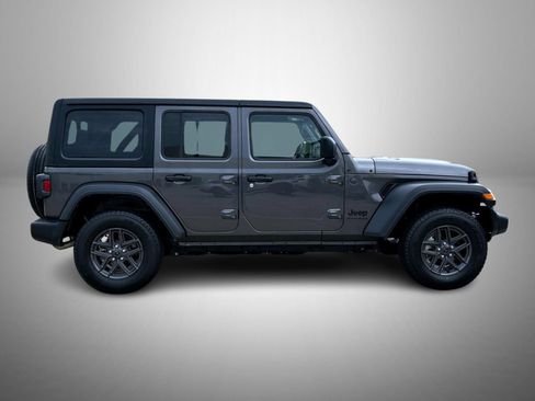 Used 2025 Jeep Wrangler Unlimited Sport AWD/4WD image 4