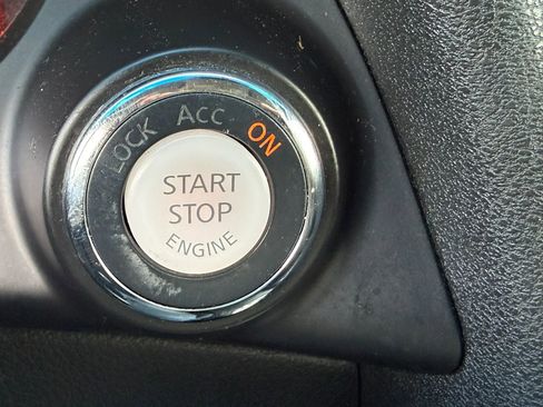 Used 2011 Nissan Altima 2.5 SL w/ Technology Pkg FWD image 29