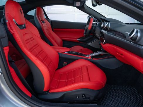 Certified 2022 Ferrari Portofino M Base image 58