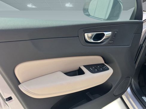 Certified 2026 Volvo XC60 B5 Core image 12