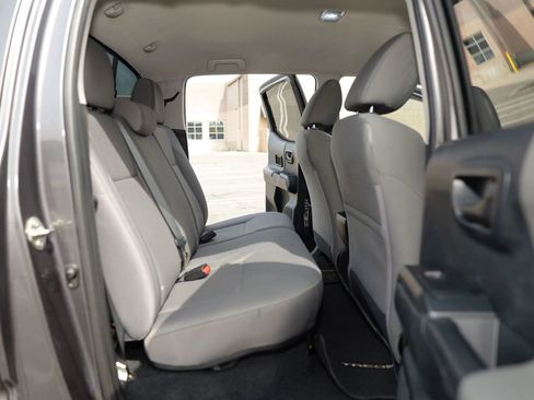 Used 2016 Toyota Tacoma SR image 26