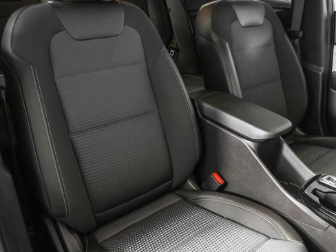 Used 2024 Chevrolet Trax LT w/ Driver Confidence Package image 46