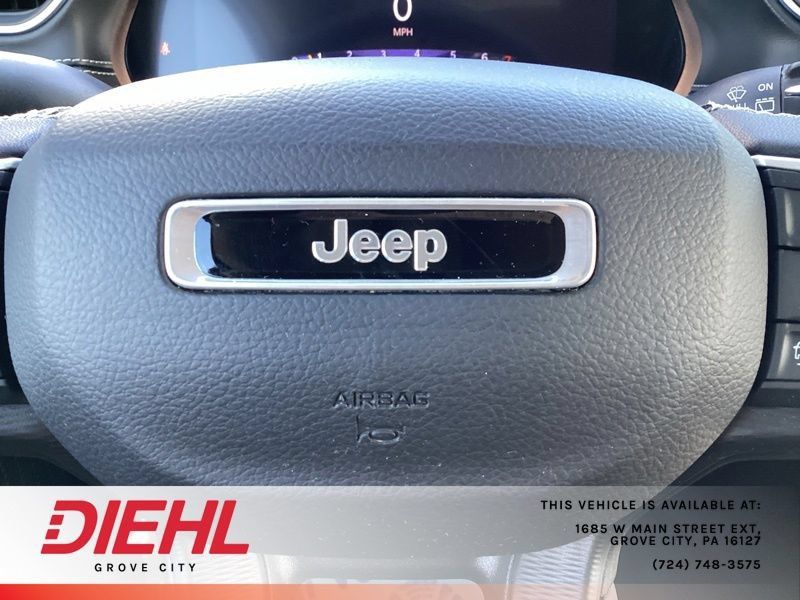 Used 2023 Jeep Grand Cherokee L Laredo w/ Luxury Tech Group I AWD/4WD image 31