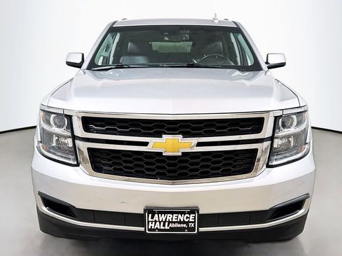 Used 2019 Chevrolet Suburban LT RWD image 2