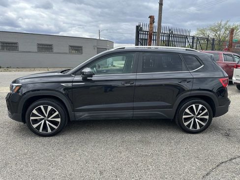 Used 2022 Volkswagen Taos SE AWD/4WD image 4