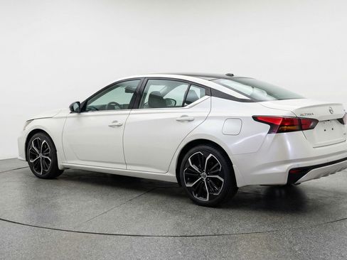 Used 2025 Nissan Altima 2.5 SR image 6