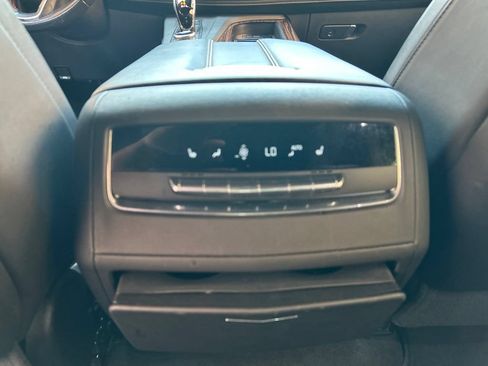 Used 2023 Cadillac Escalade ESV Premium Luxury RWD image 26