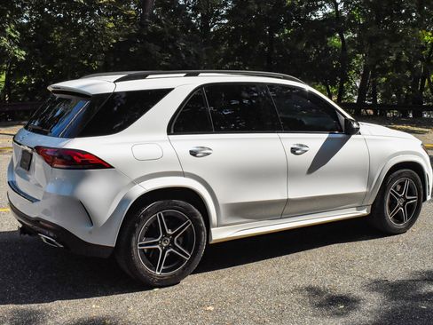 Used 2020 Mercedes-Benz GLE 350 w/ AMG Line Exterior image 8