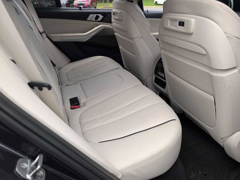 Used 2019 BMW X5 xDrive50i w/ M Sport Package AWD/4WD image 21