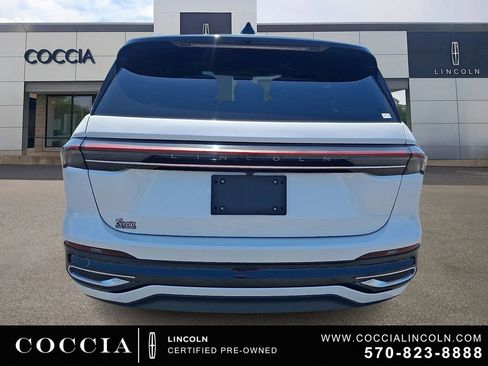 Certified 2024 Lincoln Nautilus Black Label AWD/4WD image 5