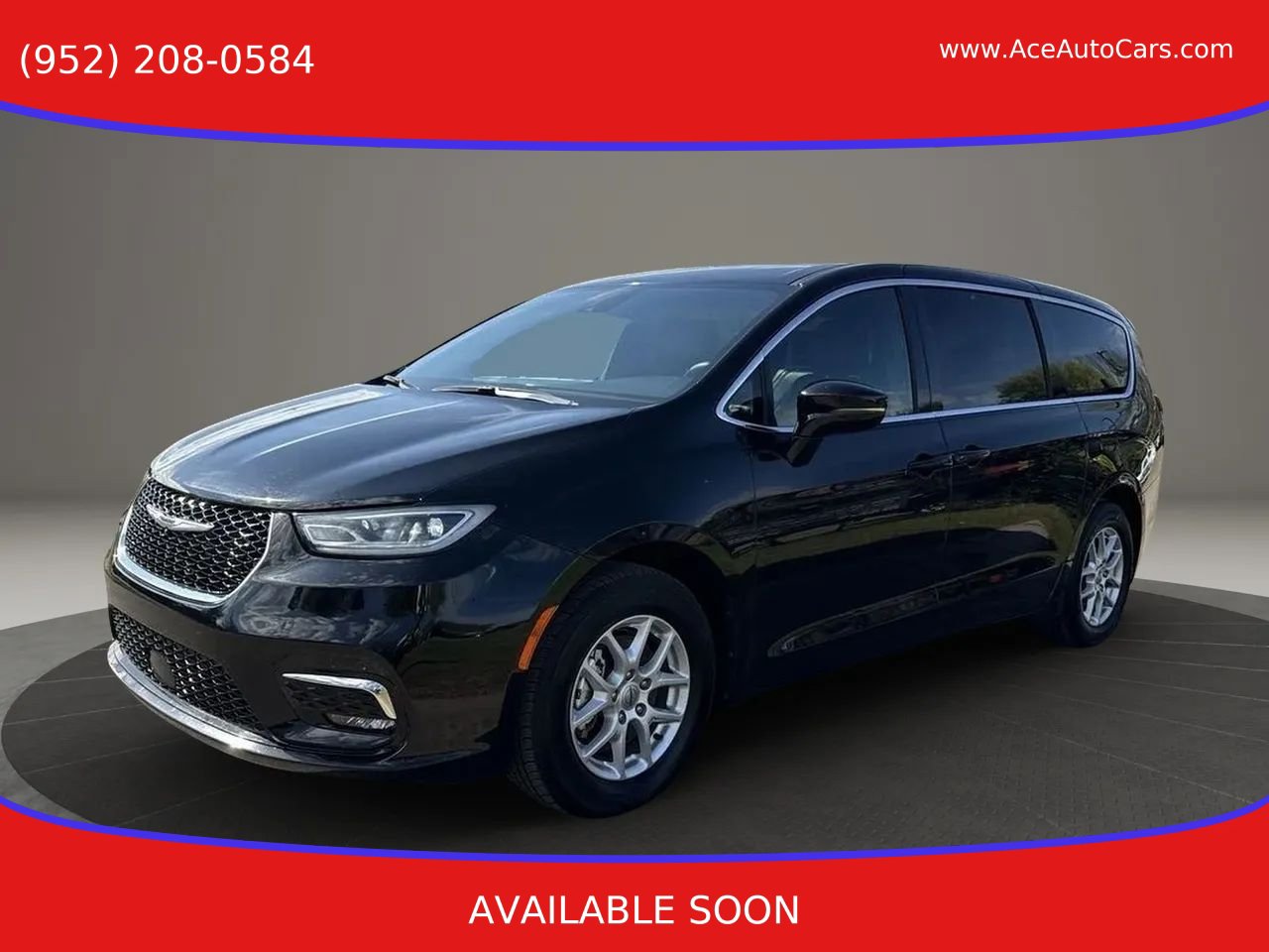 Used 2025 Chrysler Pacifica Select FWD image 1