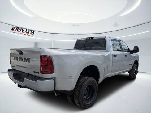 New 2026 RAM 3500 Big Horn AWD/4WD image 3