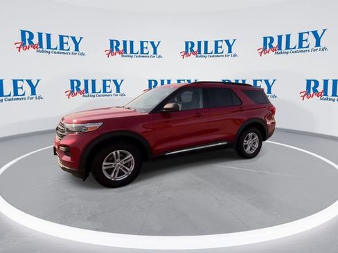Used 2022 Ford Explorer XLT w/ Class IV Trailer Tow Package AWD/4WD image 4