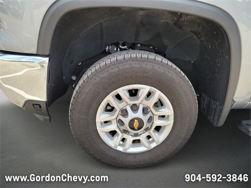 Used 2024 Chevrolet Silverado 2500 LT image 10