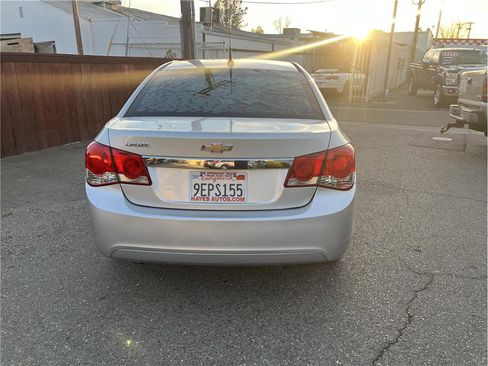 Used 2012 Chevrolet Cruze LS w/ Connectivity Package image 6