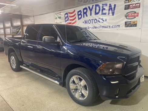 Used 2019 RAM 1500 Express w/ Express Value Package image 3