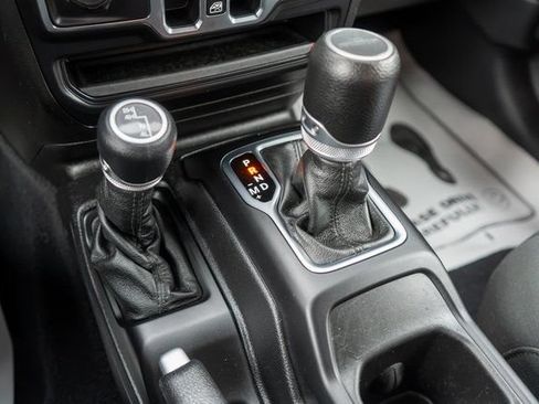 Used 2020 Jeep Gladiator Sport w/ Quick Order Package 24S AWD/4WD image 26