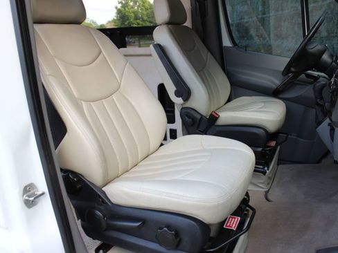 Used 2013 Mercedes-Benz Sprinter 3500 image 24