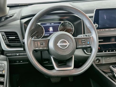Used 2024 Nissan Rogue SV FWD image 18